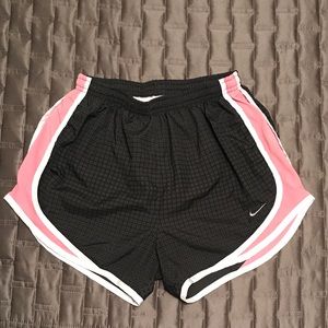 Nike Dry Fit Workout Shorts Size Small